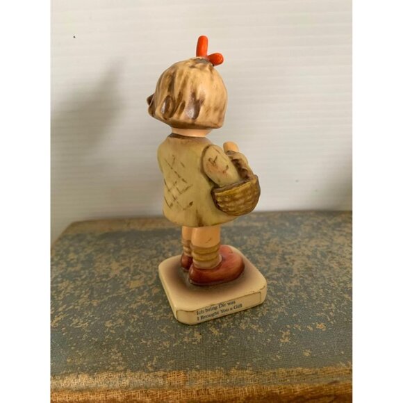 Hummel Goebel I Brought You A Gift 479 4” tall - Picture 5 of 7